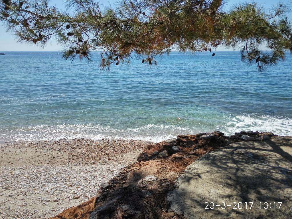 Family House By The Beach Потос Екстер'єр фото